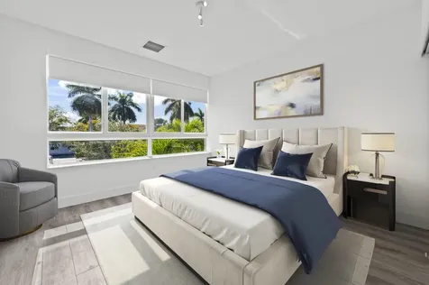 2461 Ne 135th Street North Miami FL 33181