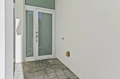 2461 Ne 135th Street North Miami FL 33181