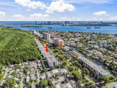 2461 Ne 135th Street North Miami FL 33181