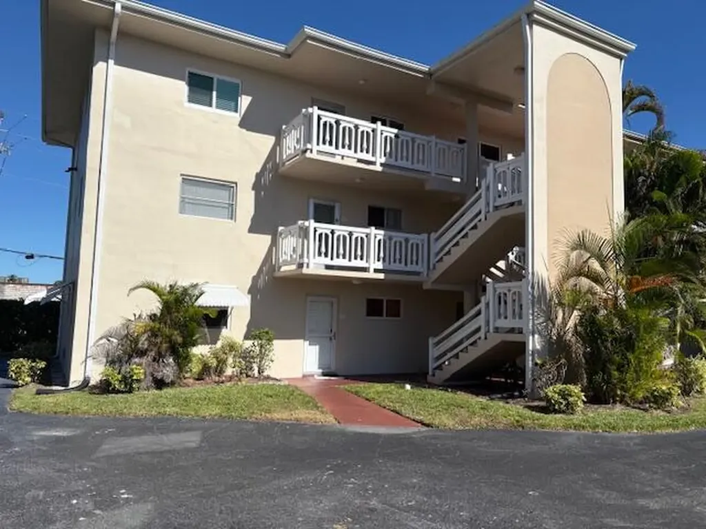 2687 N Garden Drive Lake Worth FL 33461