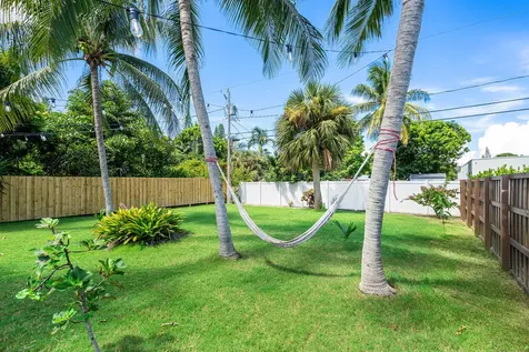 363 Glouchester Street Boca Raton FL 33487