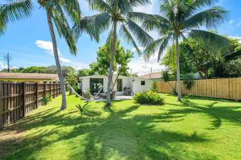 363 Glouchester Street Boca Raton FL 33487