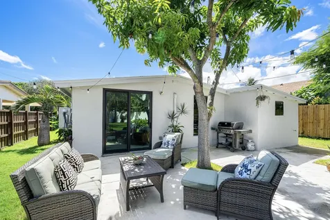 363 Glouchester Street Boca Raton FL 33487