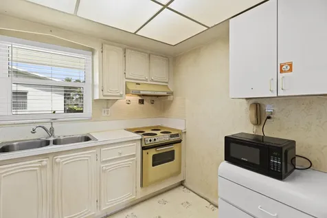 2758 Emory Drive West Palm Beach FL 33415