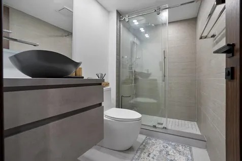 100 Bayview Drive Sunny Isles Beach FL 33160