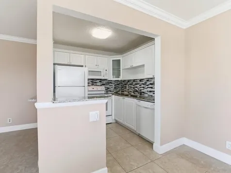 530 Horizons E Boynton Beach FL 33435