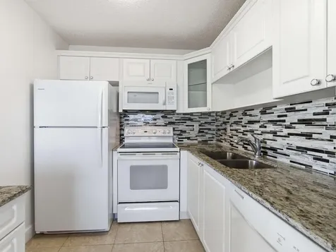 530 Horizons E Boynton Beach FL 33435