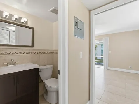530 Horizons E Boynton Beach FL 33435