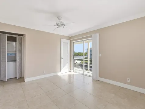 530 Horizons E Boynton Beach FL 33435