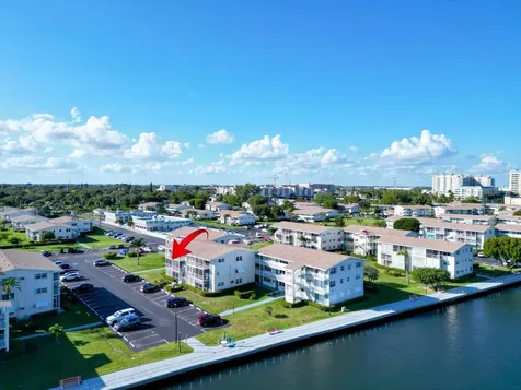 530 Horizons E Boynton Beach FL 33435