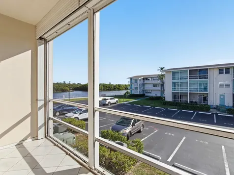 530 Horizons E Boynton Beach FL 33435