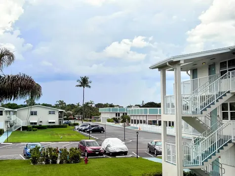 530 Horizons E Boynton Beach FL 33435