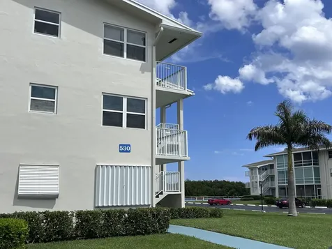 530 Horizons E Boynton Beach FL 33435