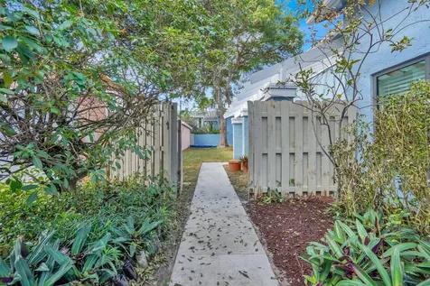 940 Rainberry Lake Drive Delray Beach FL 33445