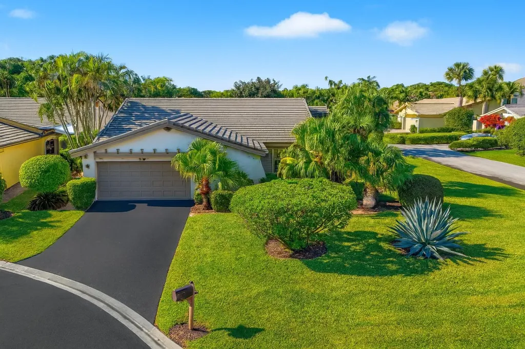 5743 Lakeview Mews Circle Boynton Beach FL 33437
