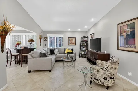 5743 Lakeview Mews Circle Boynton Beach FL 33437