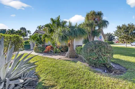 5743 Lakeview Mews Circle Boynton Beach FL 33437