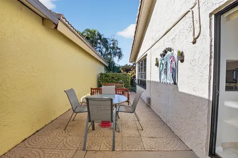 5743 Lakeview Mews Circle Boynton Beach FL 33437