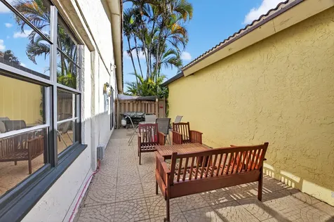 5743 Lakeview Mews Circle Boynton Beach FL 33437