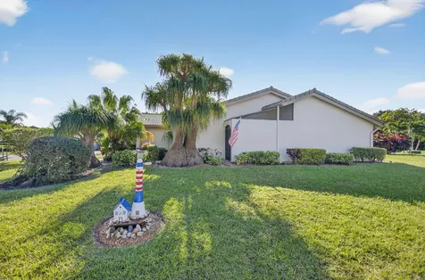 5743 Lakeview Mews Circle Boynton Beach FL 33437