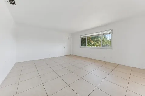 1000 NE 9th Avenue Delray Beach FL 33483