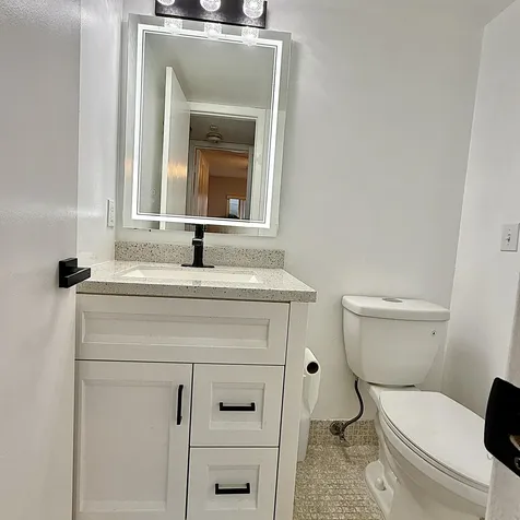 81 Markham E Deerfield Beach FL 33442