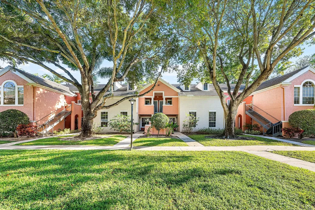 1001 Crystal Way Delray Beach FL 33444