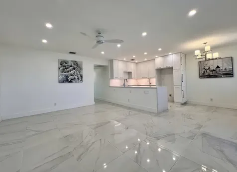 204 Bedford H West Palm Beach FL 33417