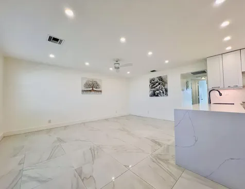 204 Bedford H West Palm Beach FL 33417