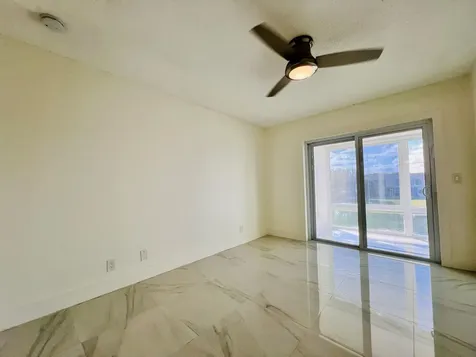 204 Bedford H West Palm Beach FL 33417