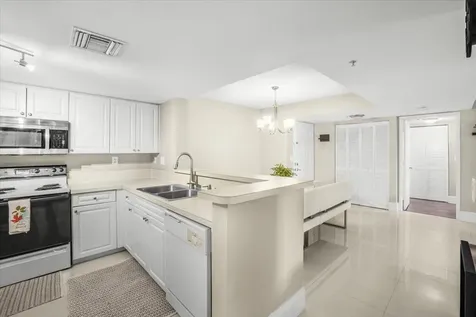 520 SE 5th Avenue Fort Lauderdale FL 33301