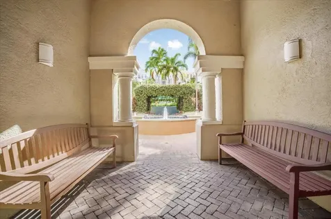 520 SE 5th Avenue Fort Lauderdale FL 33301