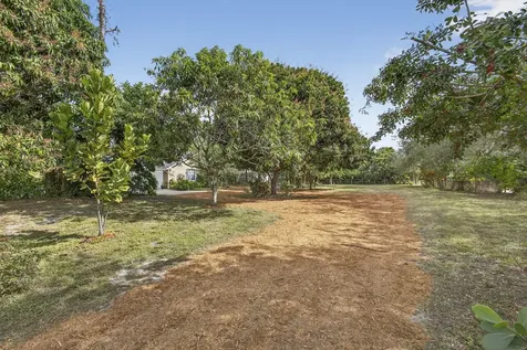 3470 Custer Avenue Lake Worth FL 33467