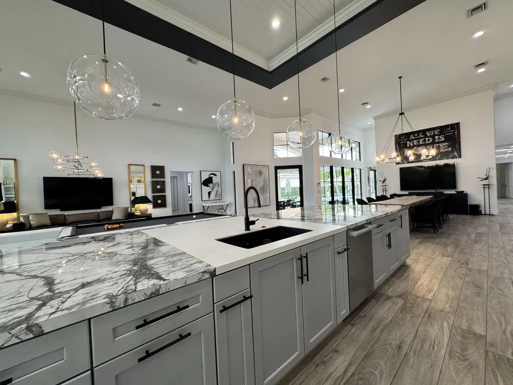 2555 NW 59th Street Boca Raton FL 33496