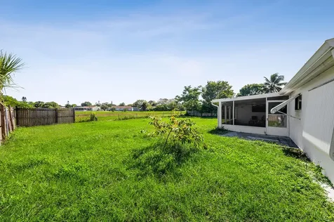 2009 Se Hideaway Circle Port Saint Lucie FL 34952