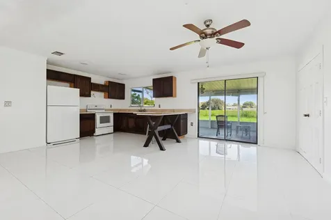 2009 Se Hideaway Circle Port Saint Lucie FL 34952