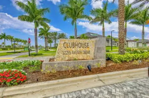 9249 Crestview Circle Palm Beach Gardens FL 33412