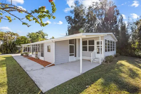 8221 Cinnamon Lane Port Saint Lucie FL 34952