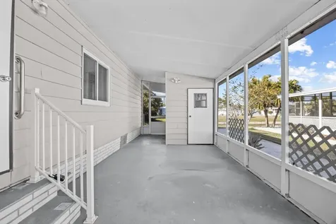 8221 Cinnamon Lane Port Saint Lucie FL 34952