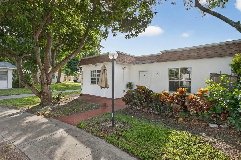 2814 Sw Natura Boulevard Deerfield Beach FL 33441