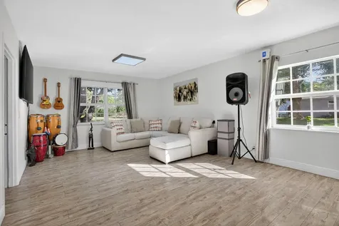 2814 Sw Natura Boulevard Deerfield Beach FL 33441