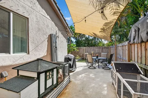 6024 Strawberry Lakes Circle Lake Worth FL 33463