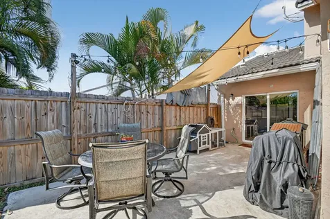 6024 Strawberry Lakes Circle Lake Worth FL 33463