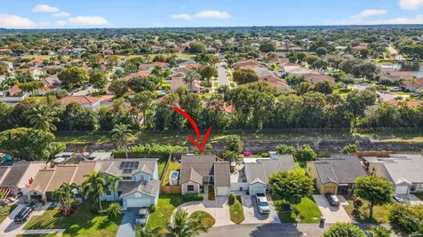 6024 Strawberry Lakes Circle Lake Worth FL 33463