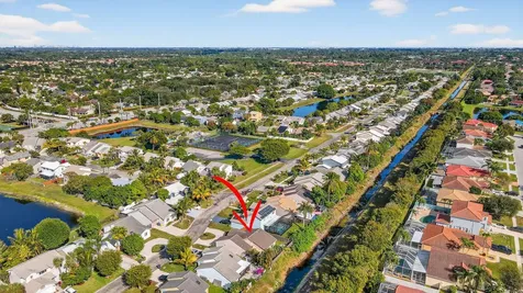 6024 Strawberry Lakes Circle Lake Worth FL 33463