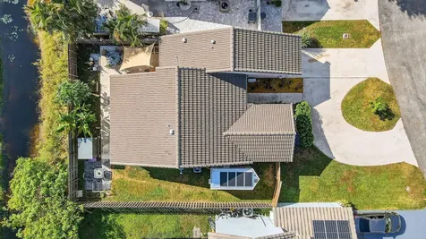 6024 Strawberry Lakes Circle Lake Worth FL 33463