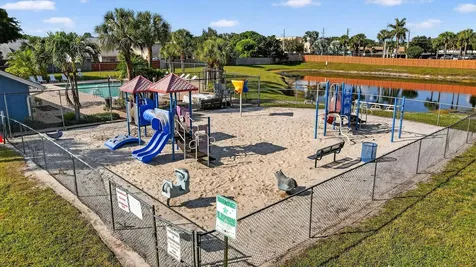 6024 Strawberry Lakes Circle Lake Worth FL 33463
