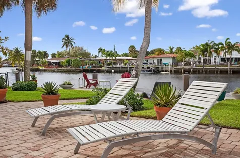 1141 Se 9th Avenue Pompano Beach FL 33060
