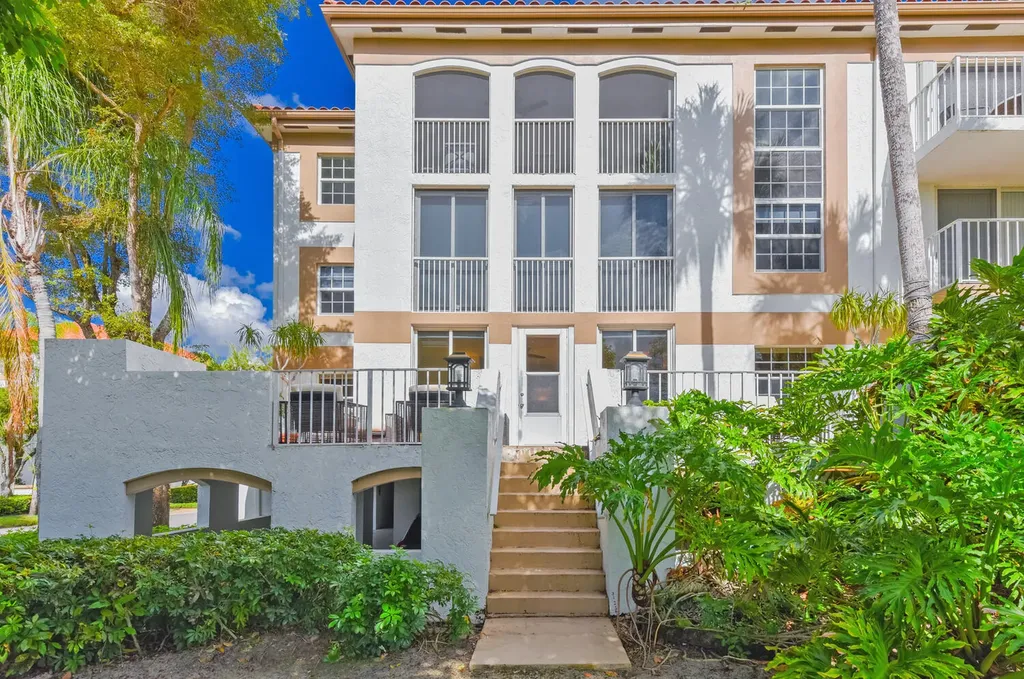 7369 Orangewood Lane Boca Raton FL 33433