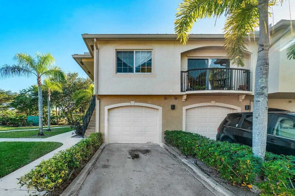 1500 Crestwood Court Royal Palm Beach FL 33411